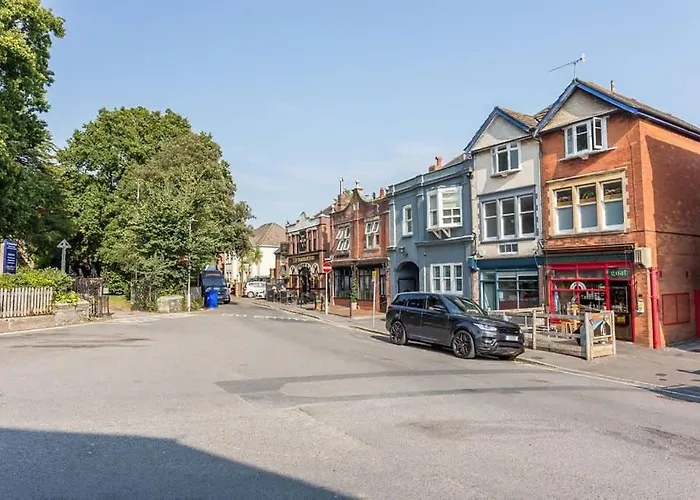 The Hideout - 20-Minute Walk To Bournemouth Gardens